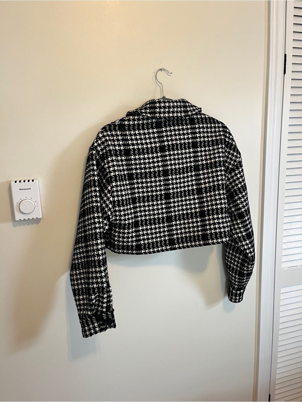 Dynamite Cropped Jacket - Picture 4 of 4